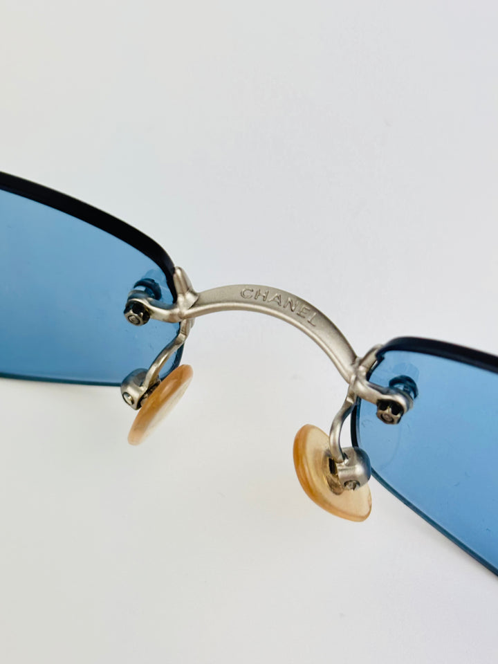 CHANEL – 4002
