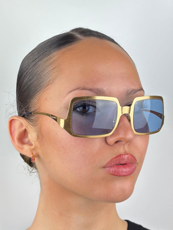 CHANEL – 4011