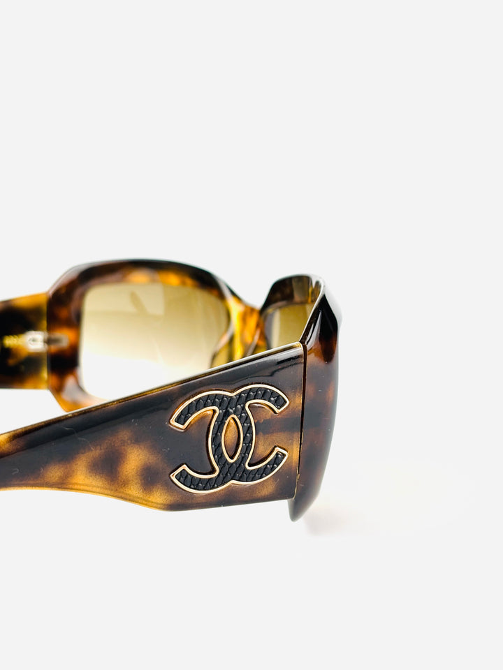 CHANEL - 6022-Q