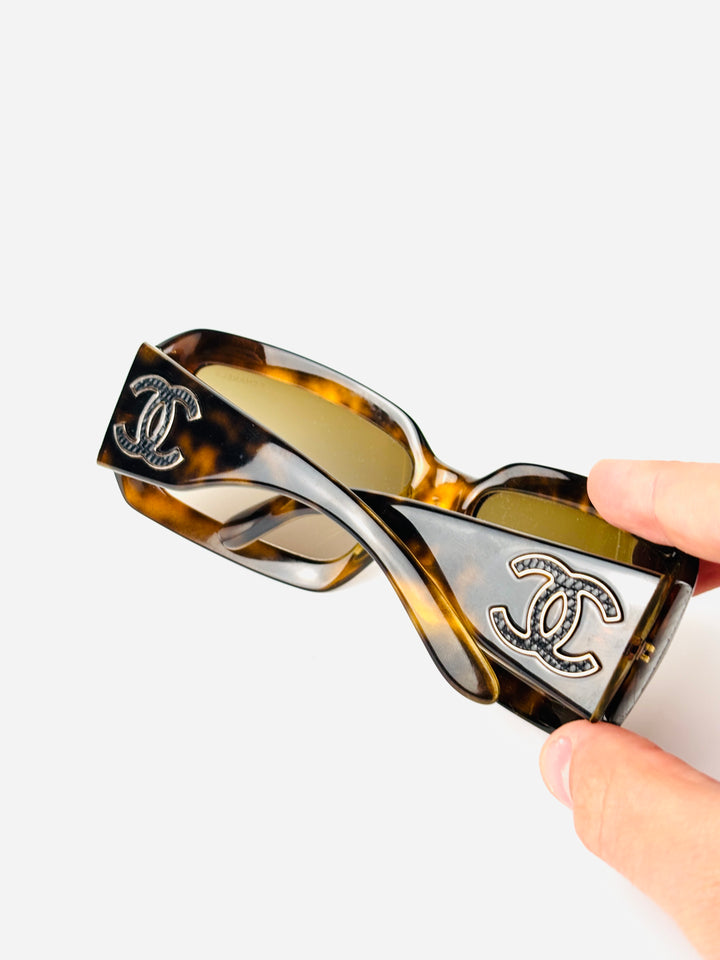 CHANEL - 6022-Q