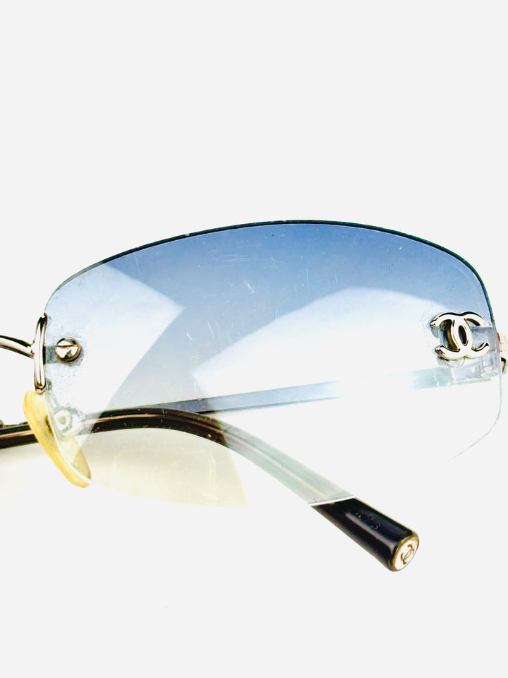 CHANEL – 4002