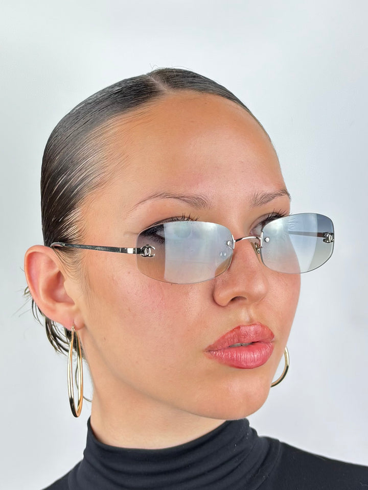CHANEL – 4002
