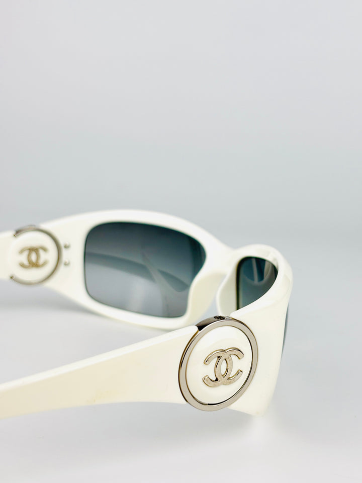 CHANEL - 6030