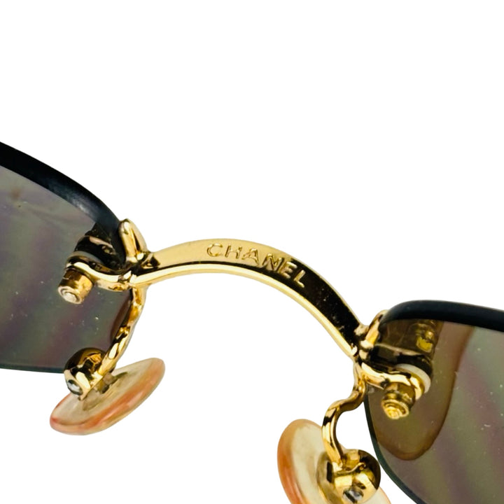 CHANEL – 4002