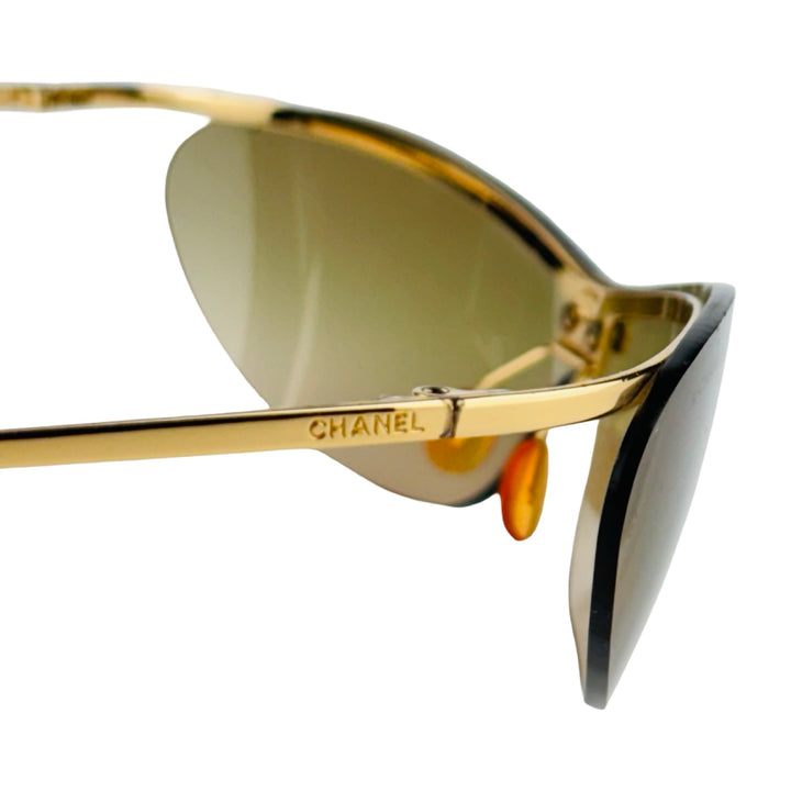 CHANEL – 4042
