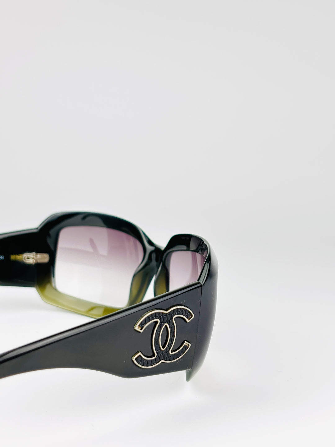 CHANEL - 6022-Q