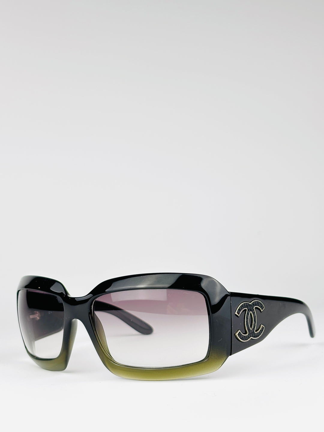 CHANEL - 6022-Q