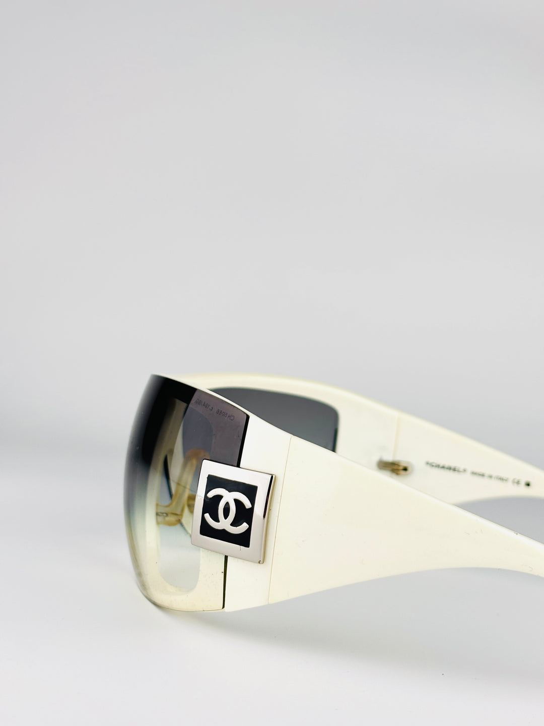 CHANEL - 5086