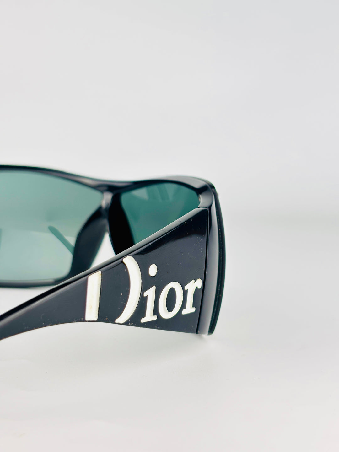 DIOR - OVERSHINE