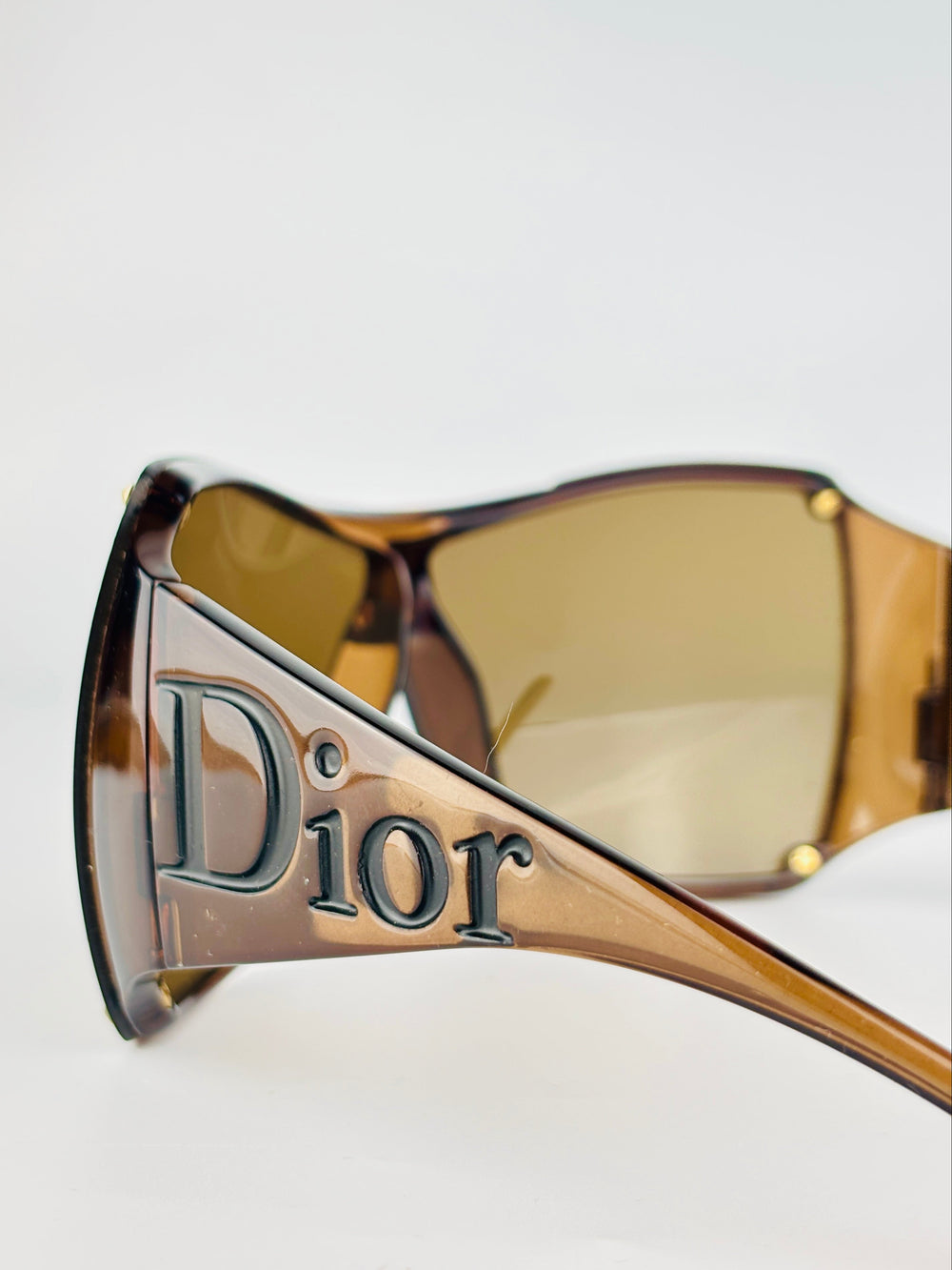 DIOR - OVERSHINE