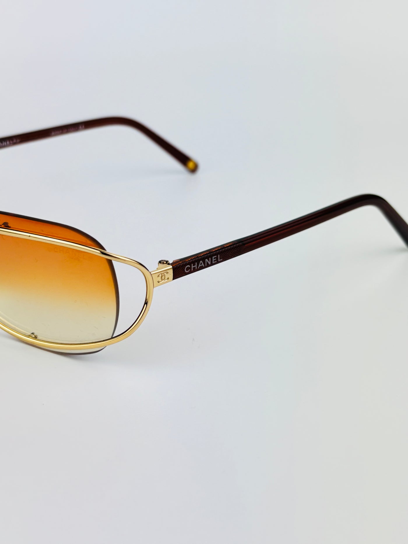 CHANEL – 4027
