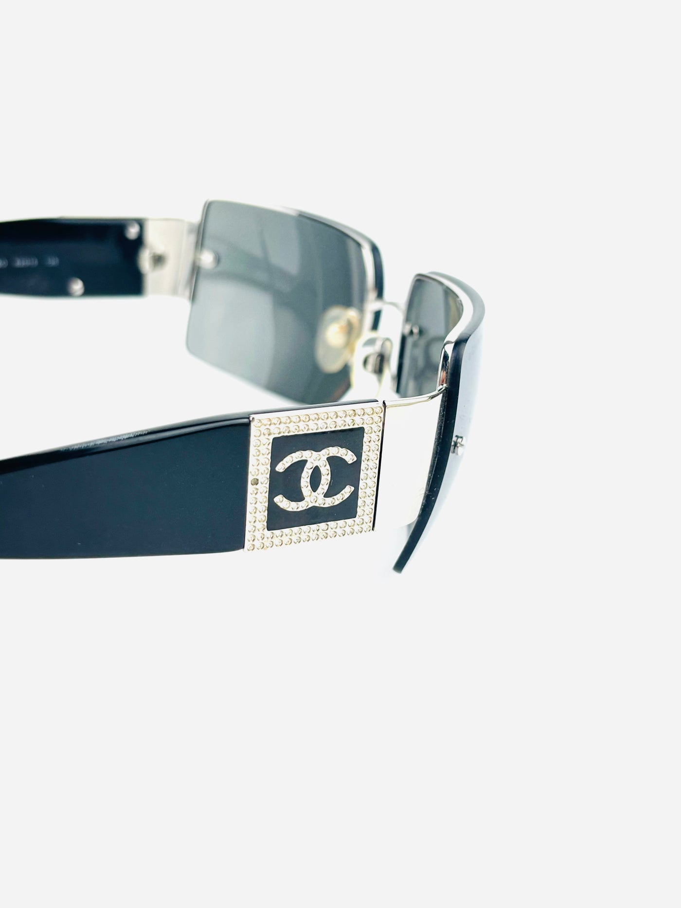 CHANEL – 4095