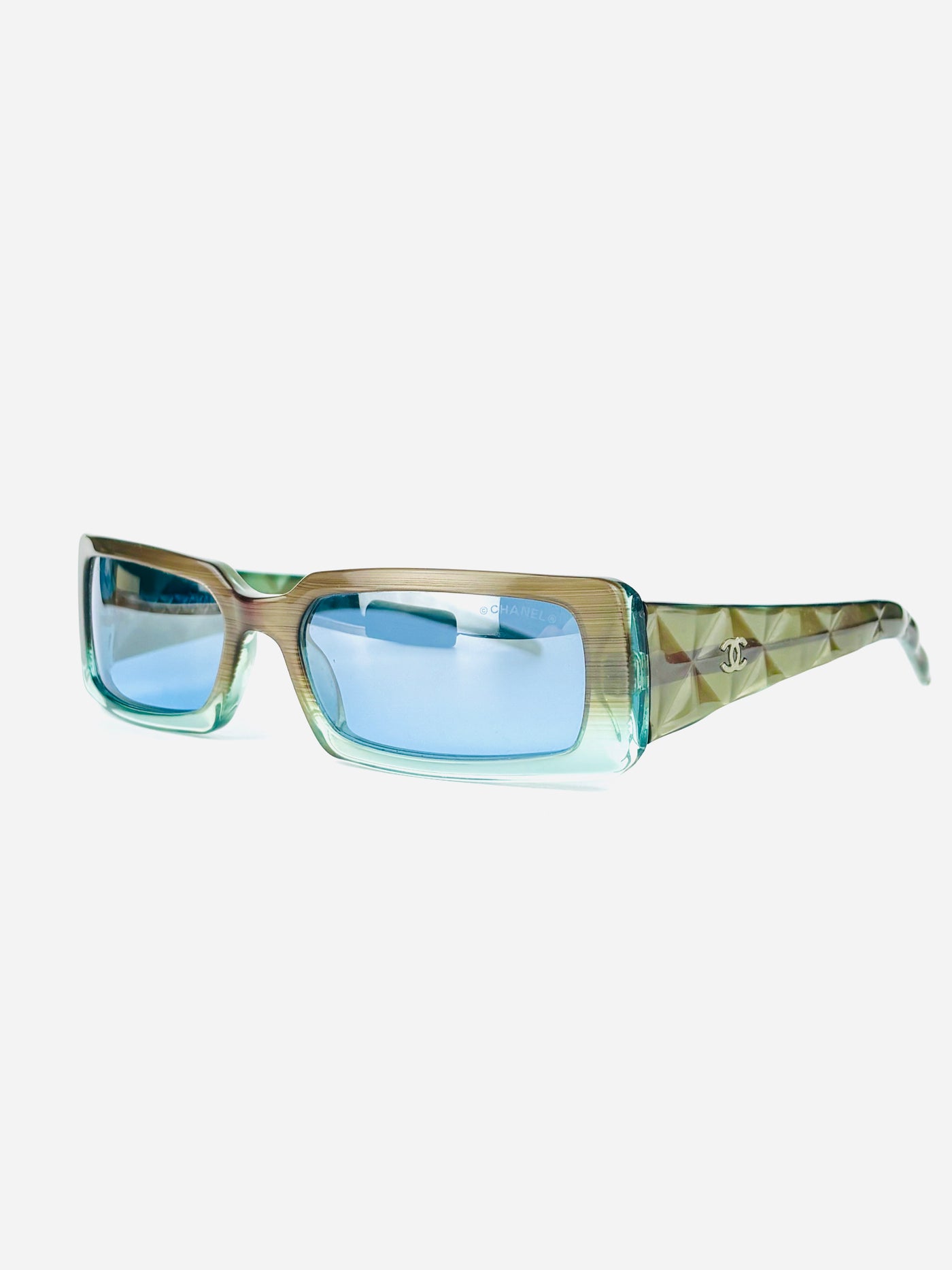 CHANEL – 4056