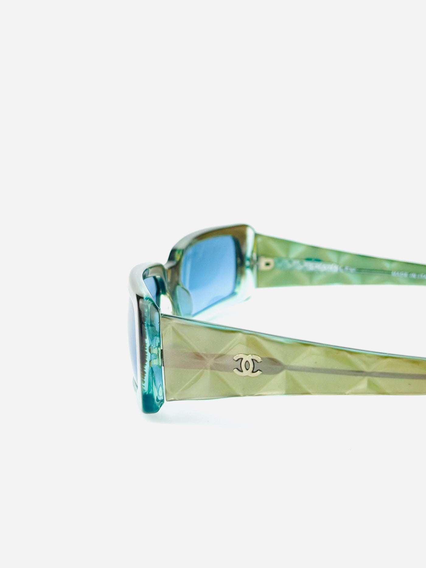 CHANEL – 4056