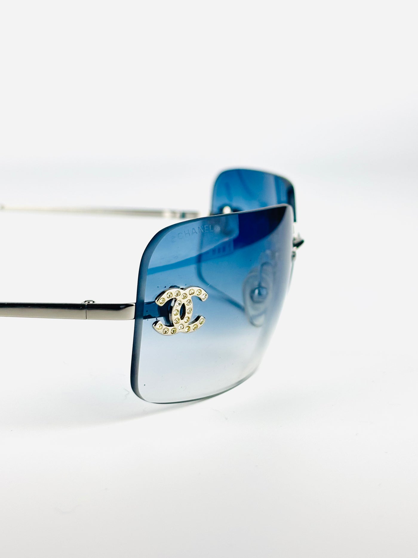 CHANEL – 4017-D