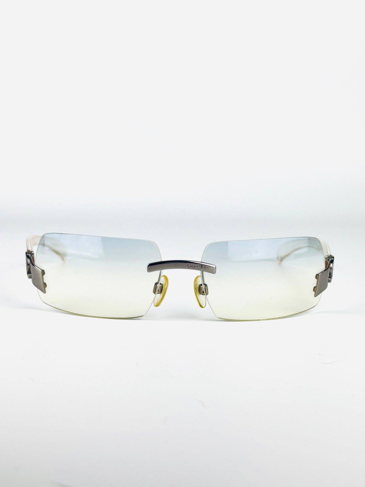 CHANEL – 4048