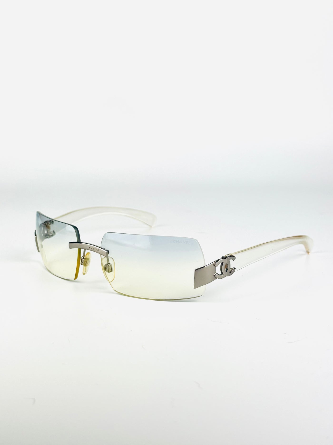 CHANEL – 4048