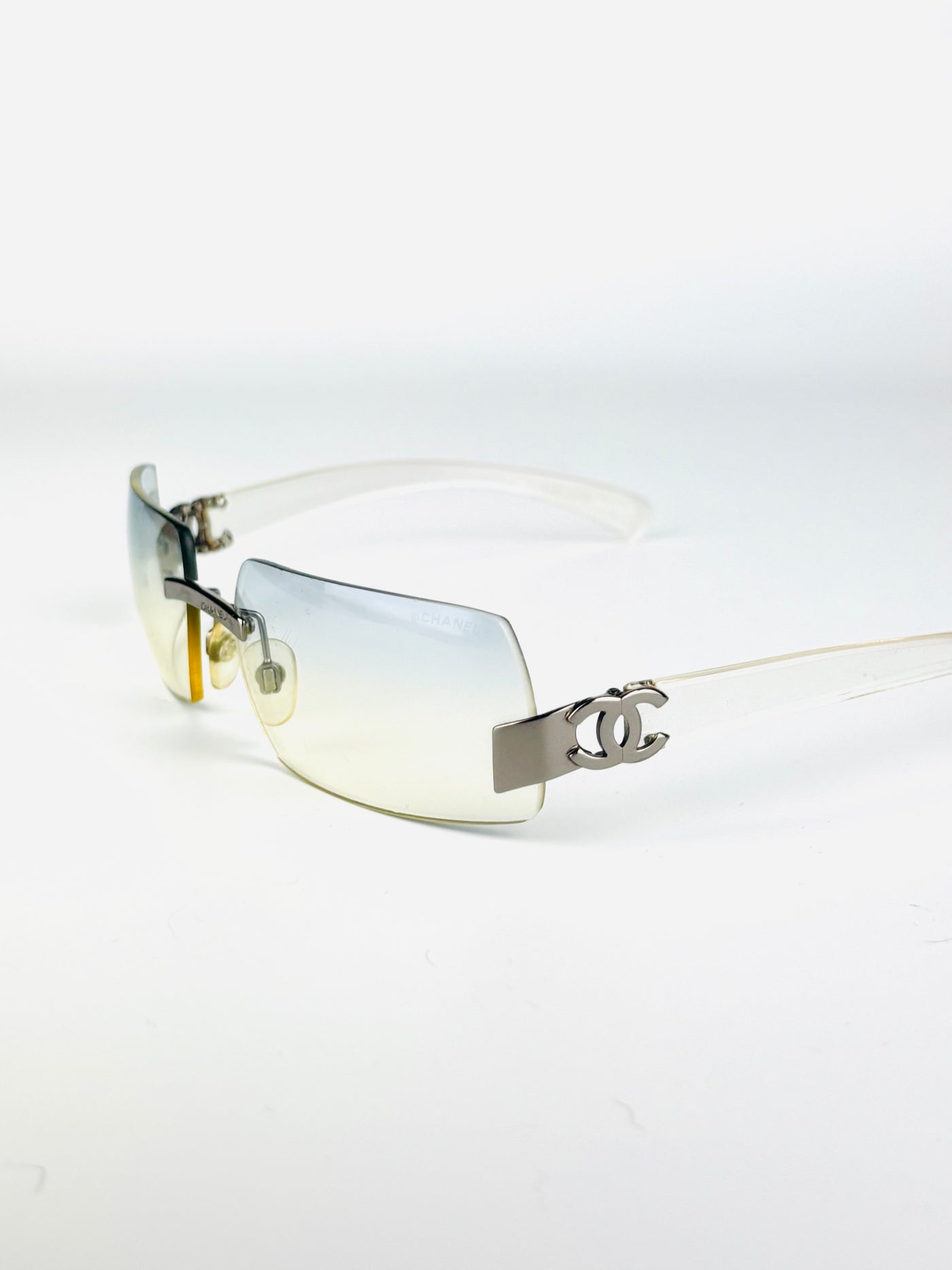 CHANEL – 4048