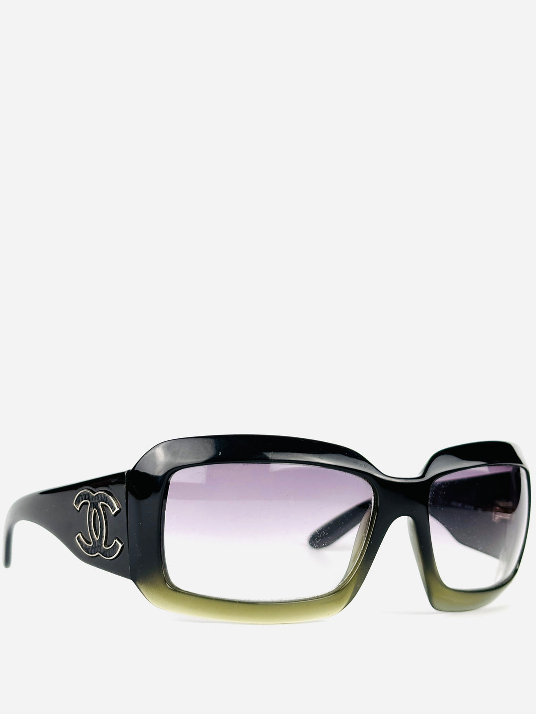 CHANEL - 6022-Q
