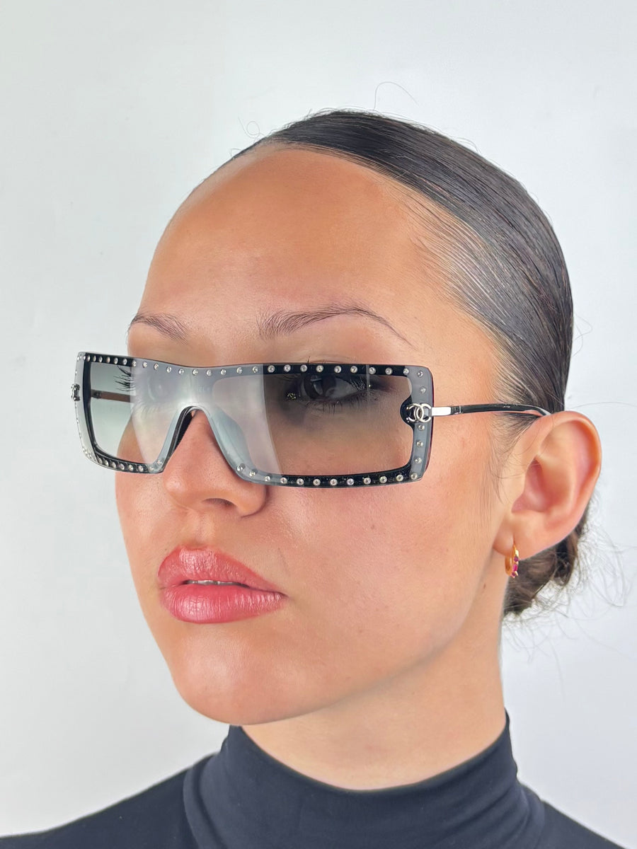 CHANEL – 5077-B