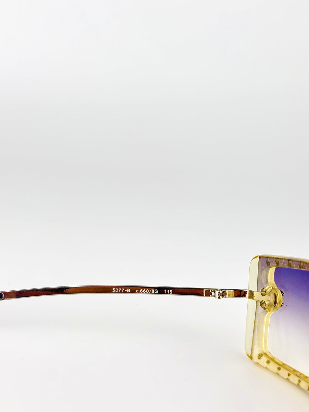 CHANEL - 5077-B