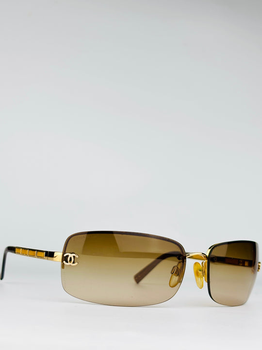CHANEL - 4010