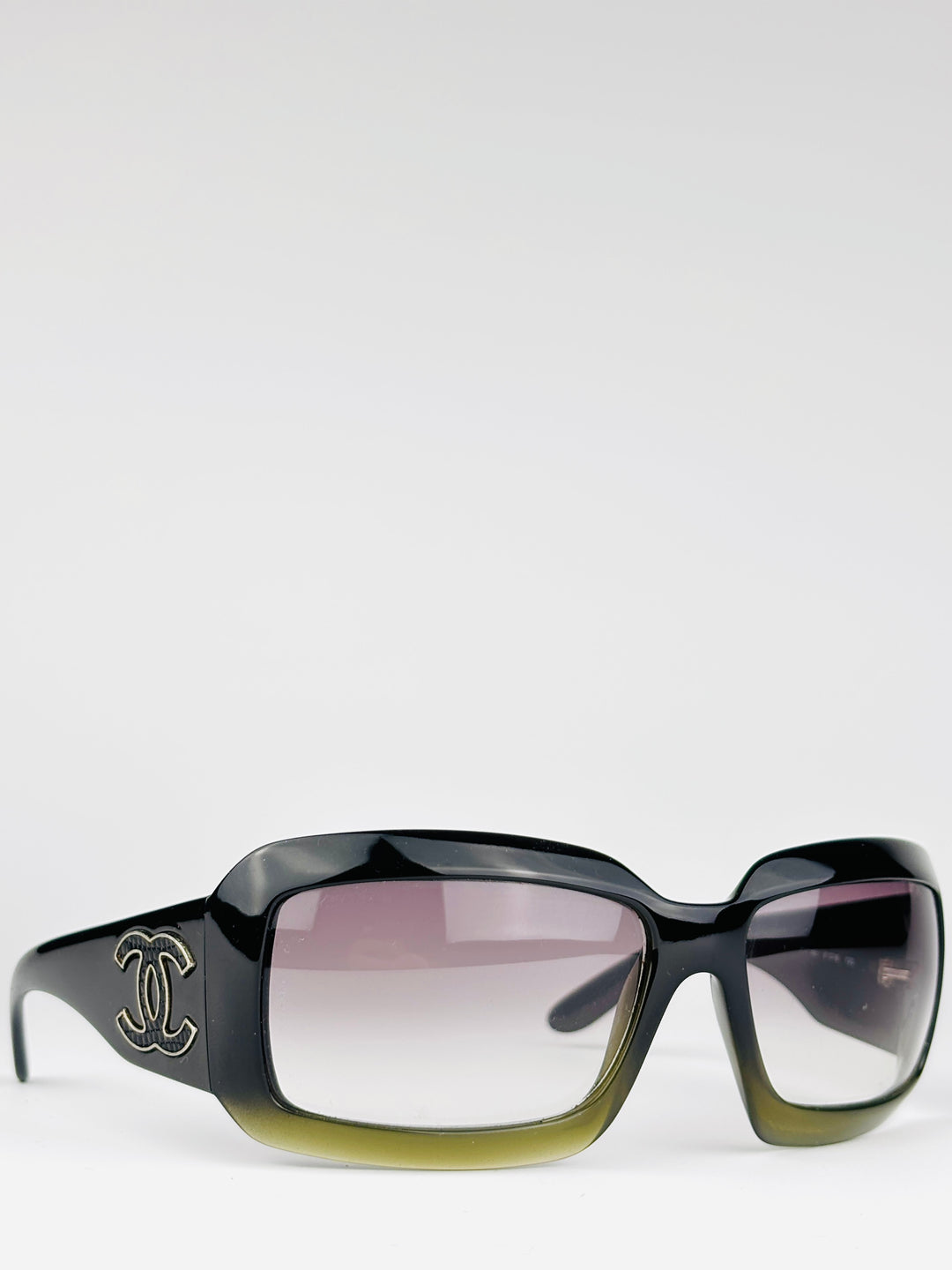 CHANEL - 6022-Q