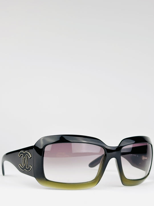 CHANEL - 6022-Q