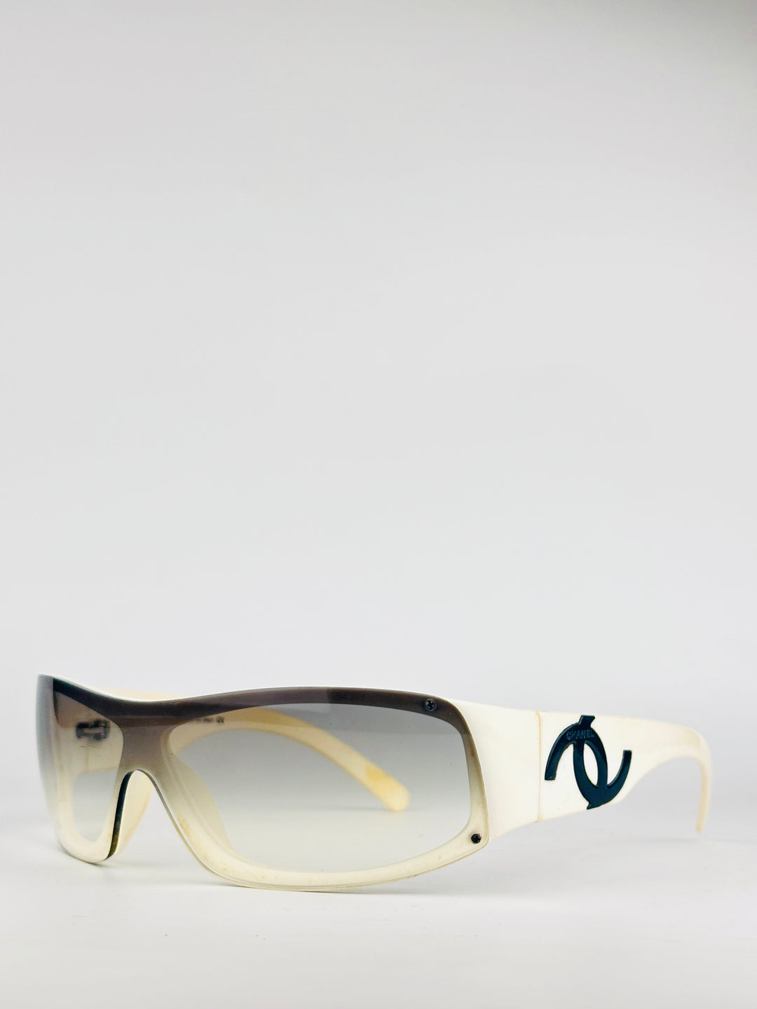 CHANEL - 5072
