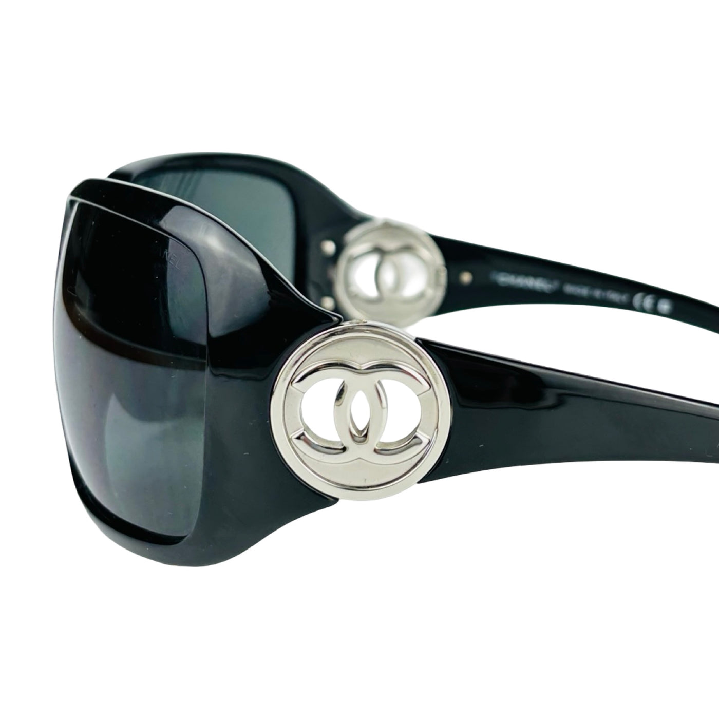 CHANEL – 6023