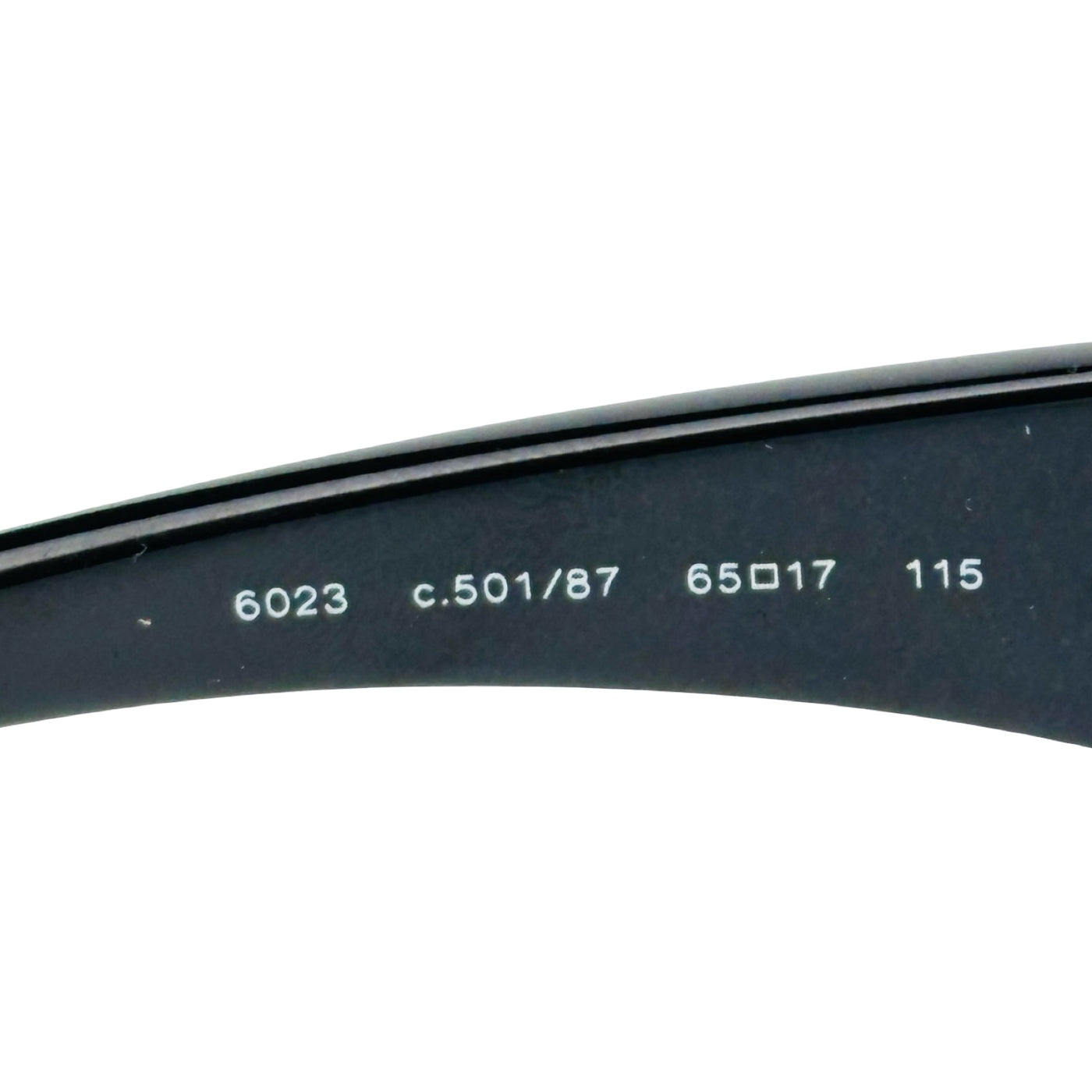 CHANEL – 6023